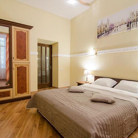 Apartment At Malaya Zhytomyrska 5 كييف المظهر الخارجي الصورة