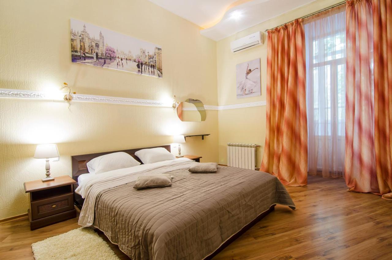 Apartment At Malaya Zhytomyrska 5 كييف المظهر الخارجي الصورة