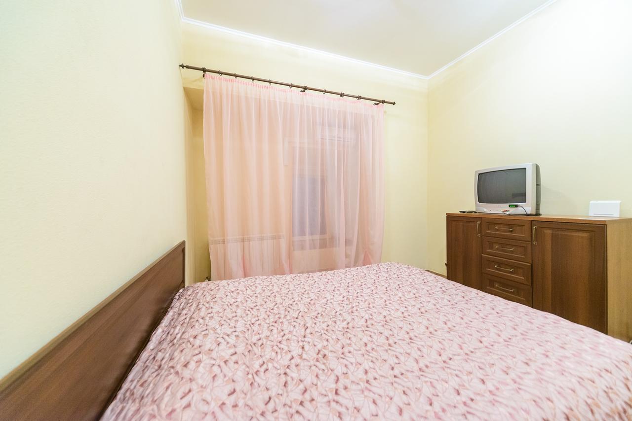 Apartment At Malaya Zhytomyrska 5 كييف المظهر الخارجي الصورة