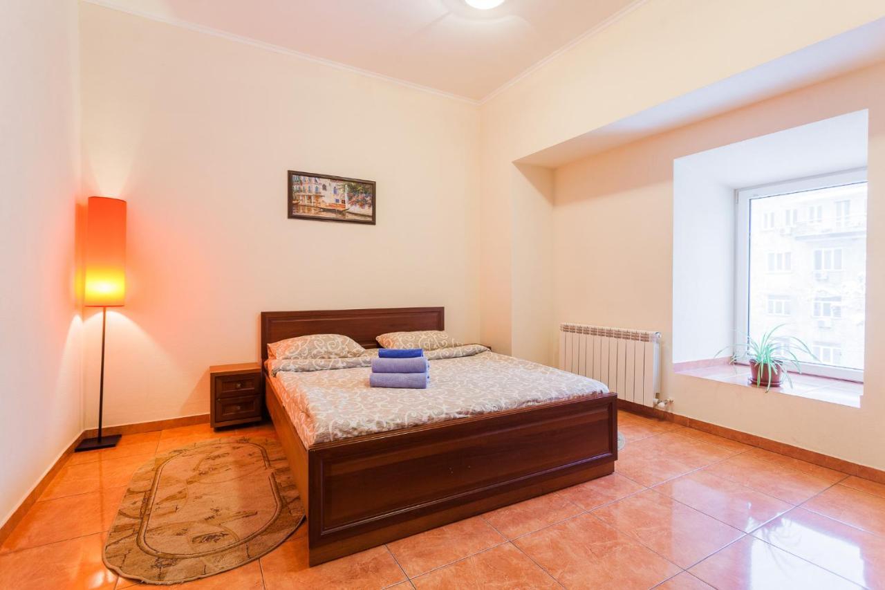 Apartment At Malaya Zhytomyrska 5 كييف المظهر الخارجي الصورة